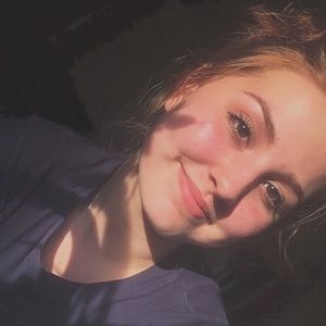 Meet your Posher, Caroline